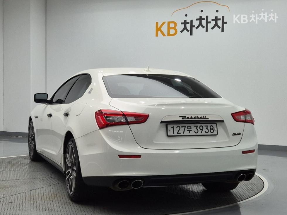 Maserati Ghibli — miniaturë 2