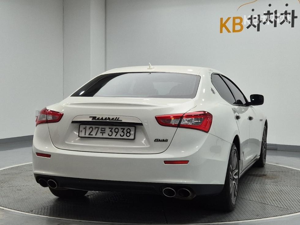 Maserati Ghibli — miniaturë 3