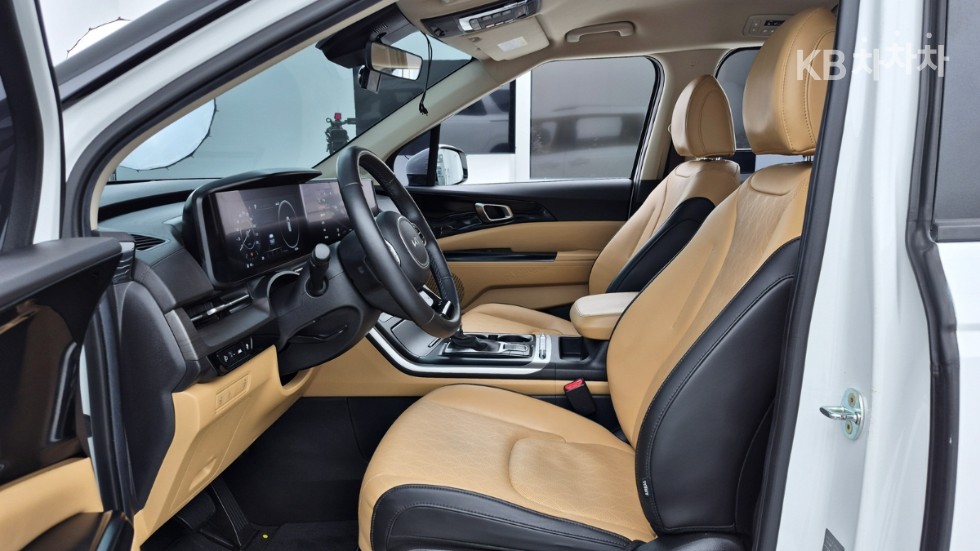 Kia Carnival — miniaturë 7