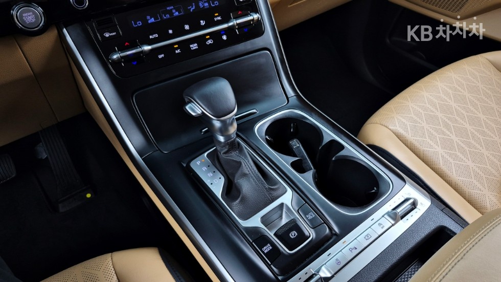 Kia Carnival — miniaturë 15