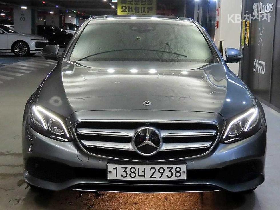 Mercedes-Benz E-klasse — miniaturë 2