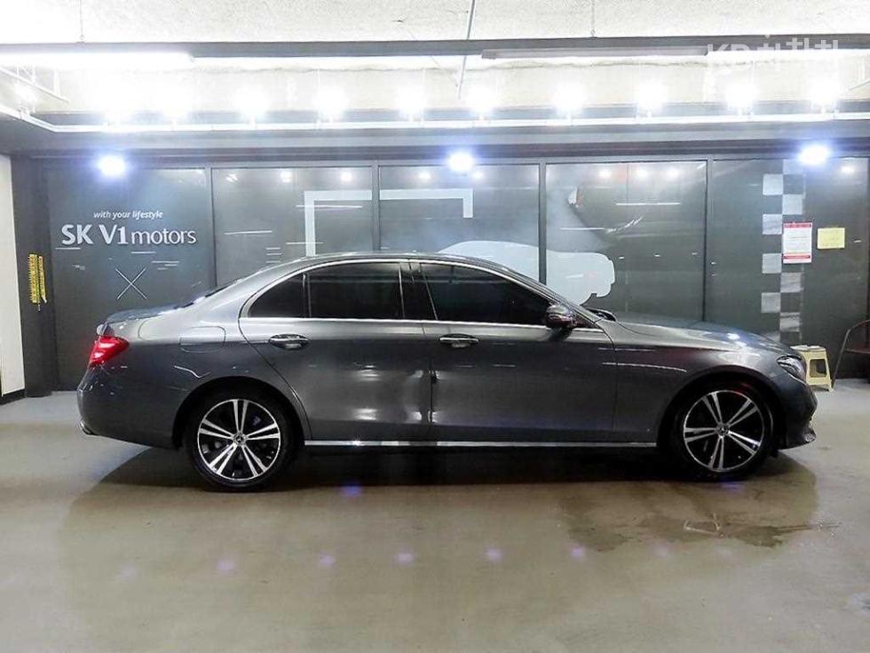 Mercedes-Benz E-klasse — miniaturë 3