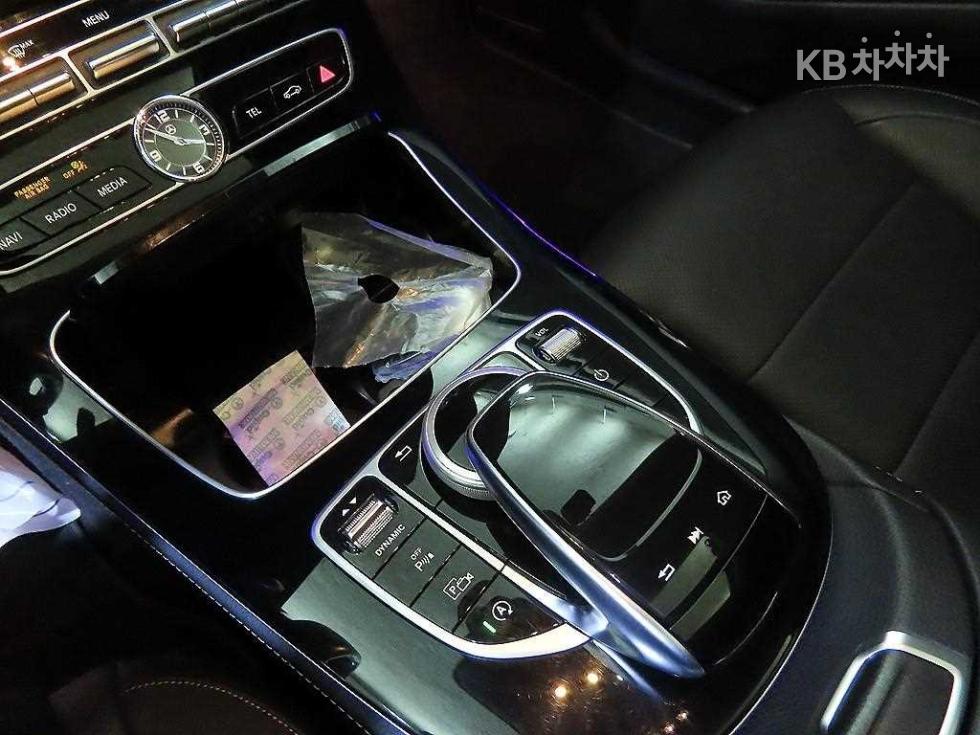 Mercedes-Benz E-klasse — miniaturë 12