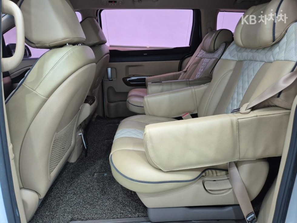Kia Carnival — miniaturë 12