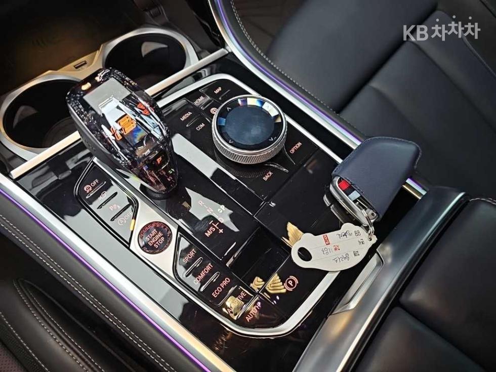 2023 BMW BMW 8 (G15) photo