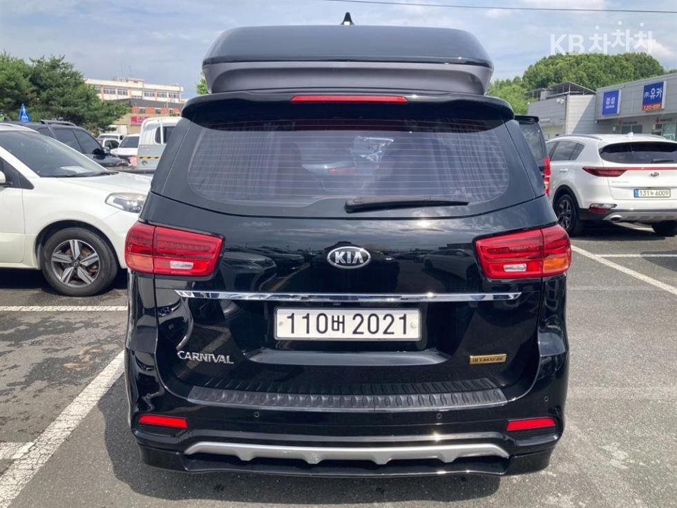 Kia Carnival — miniaturë 10