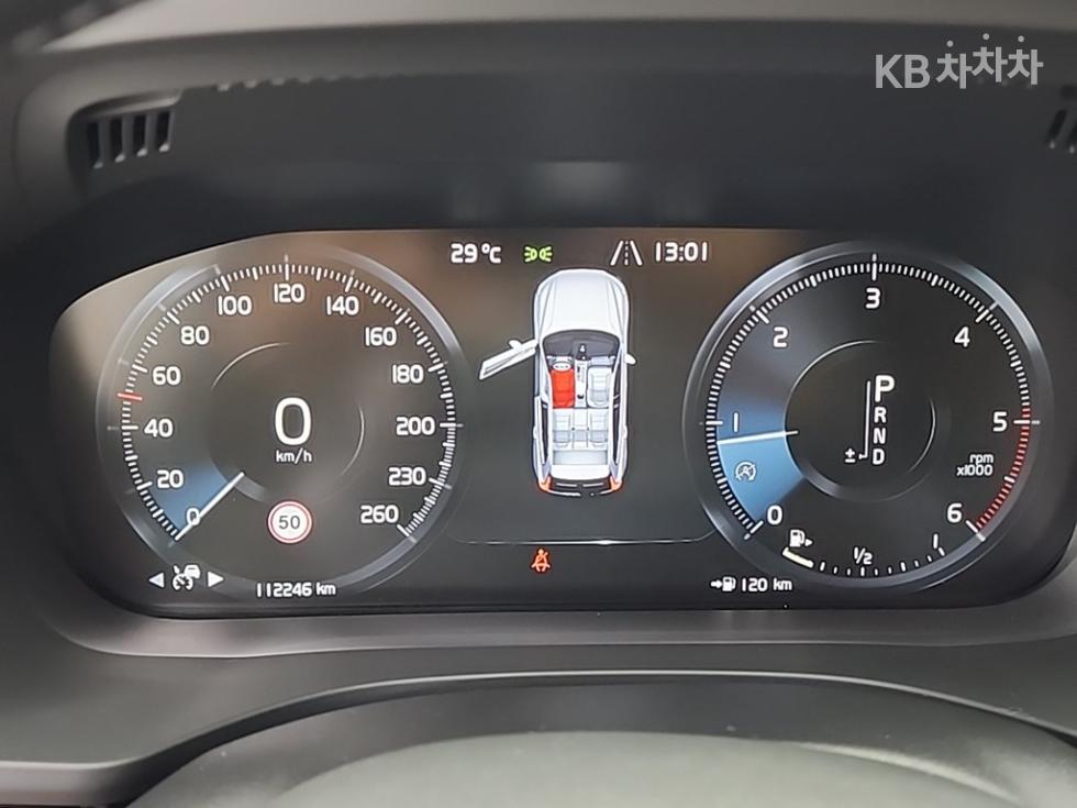 2020 Volvo XC60 2 photo