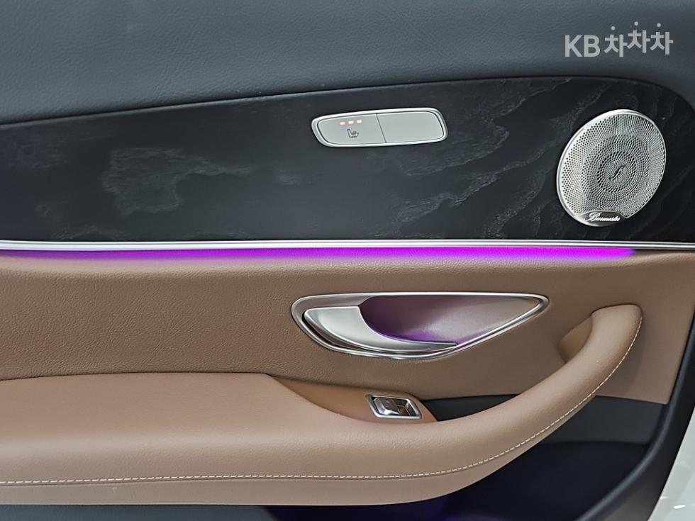 Mercedes-Benz E-klasse — miniaturë 12