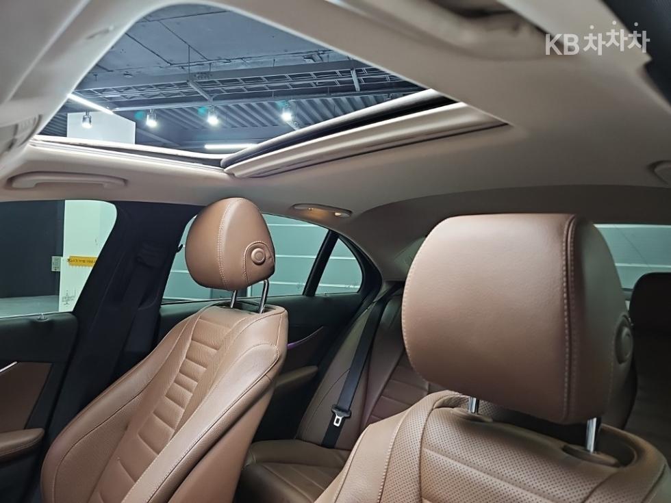 Mercedes-Benz E-klasse — miniaturë 13