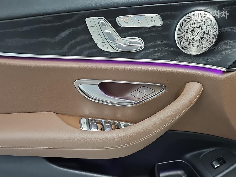 Mercedes-Benz E-klasse — miniaturë 16