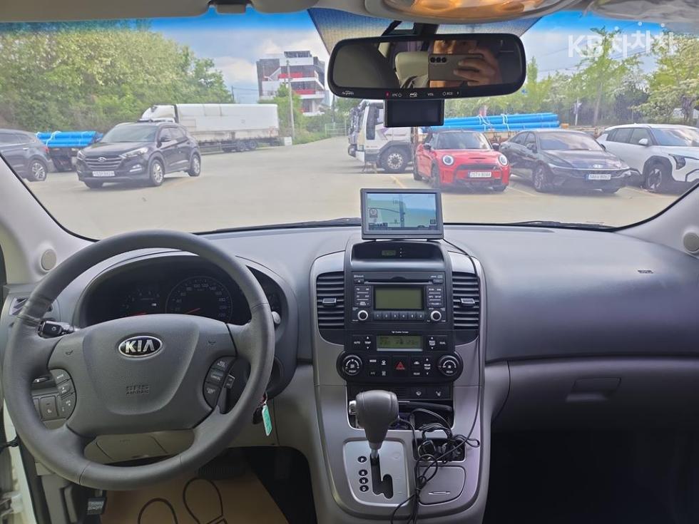 Kia Carnival — miniaturë 8