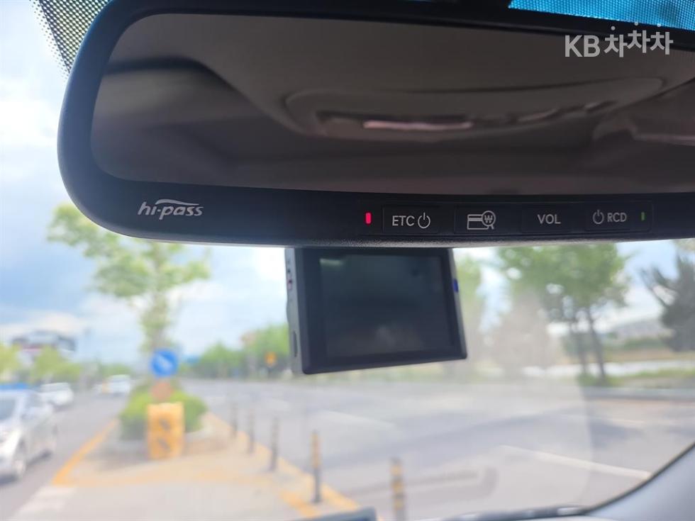 Kia Carnival — miniaturë 14