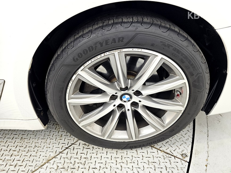 BMW 5er — miniaturë 20