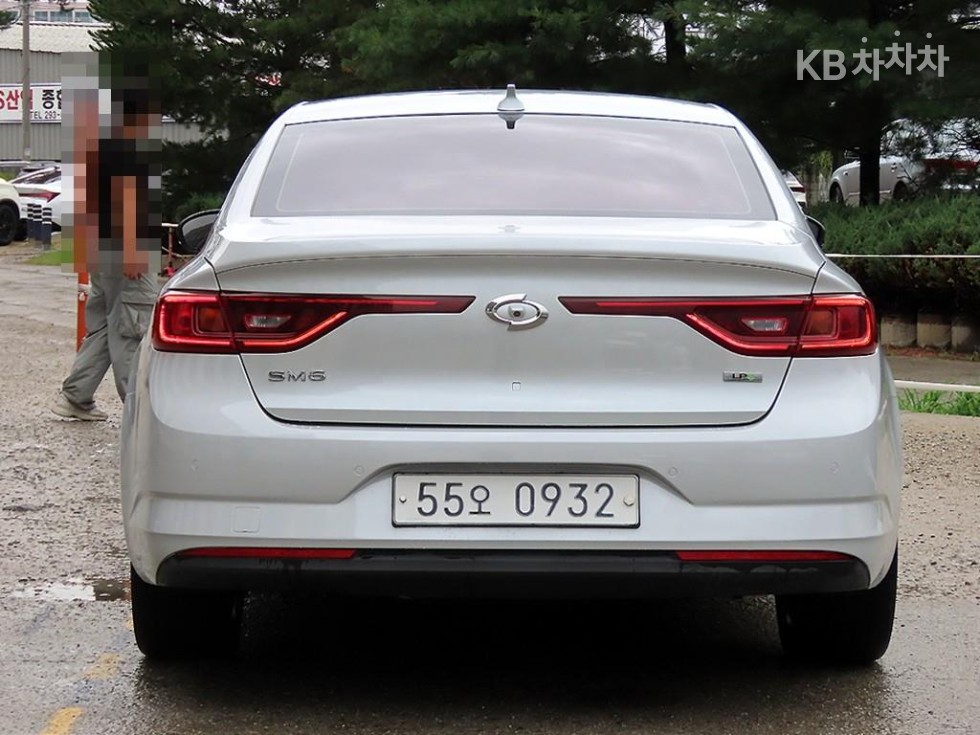 Renault Samsung SM6 — miniaturë 4