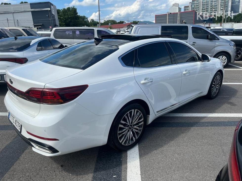 Kia K7 — miniaturë 6