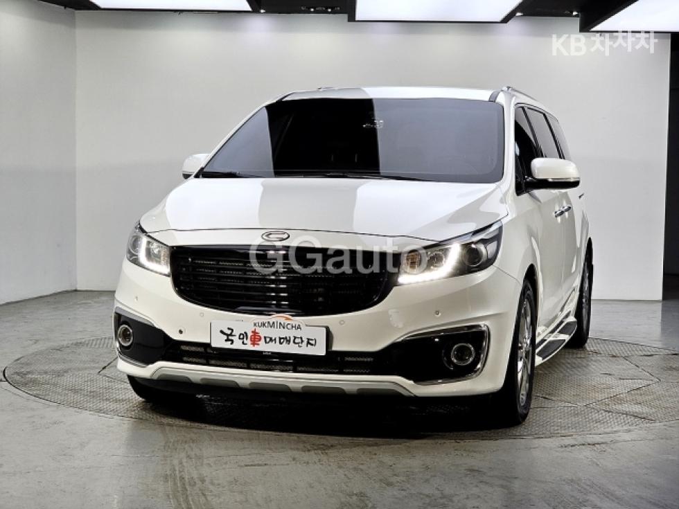 Kia Carnival — miniaturë 2