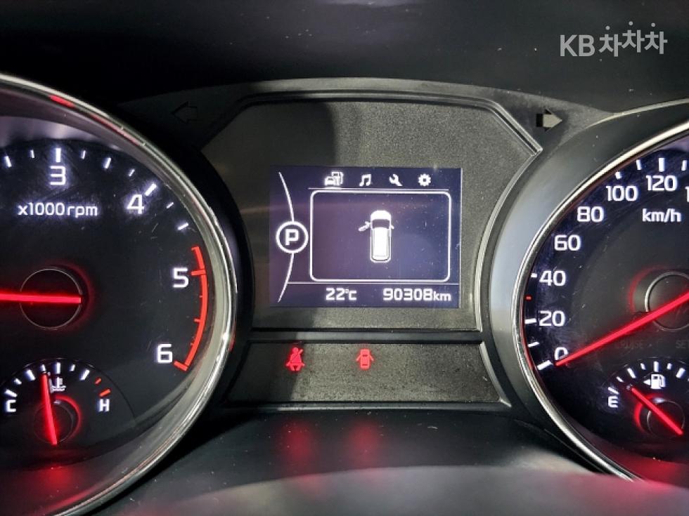 Kia Carnival — miniaturë 7