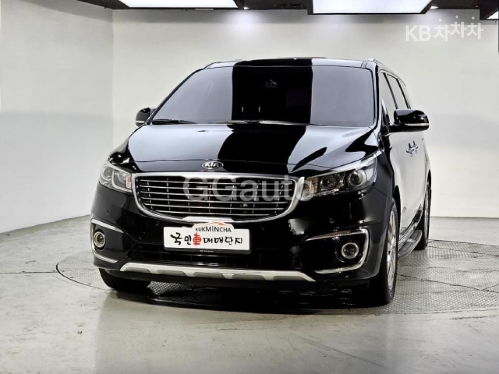 Kia Carnival — miniaturë 2