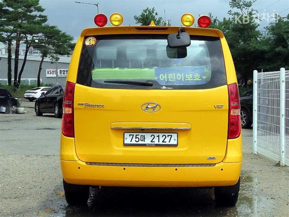 Hyundai Starex — miniaturë 4