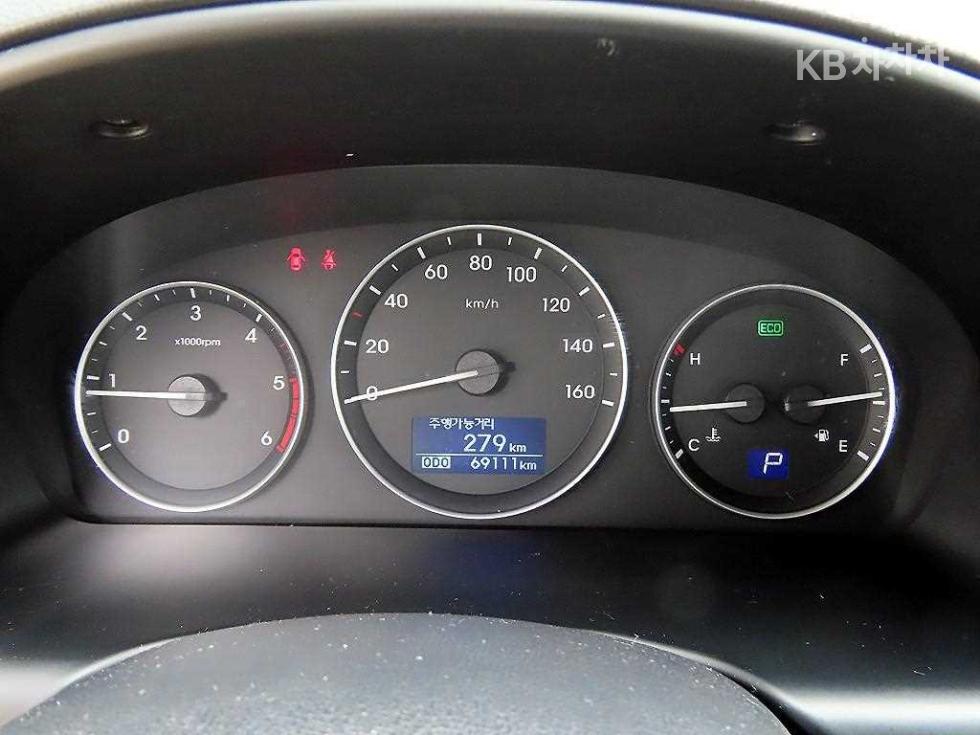 Hyundai Starex — miniaturë 9