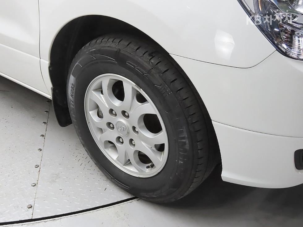 Hyundai Starex — miniaturë 5