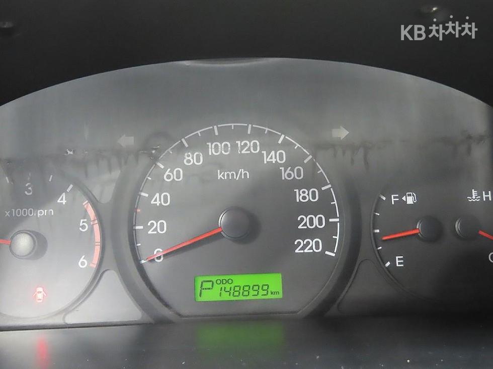 Hyundai Starex — miniaturë 6