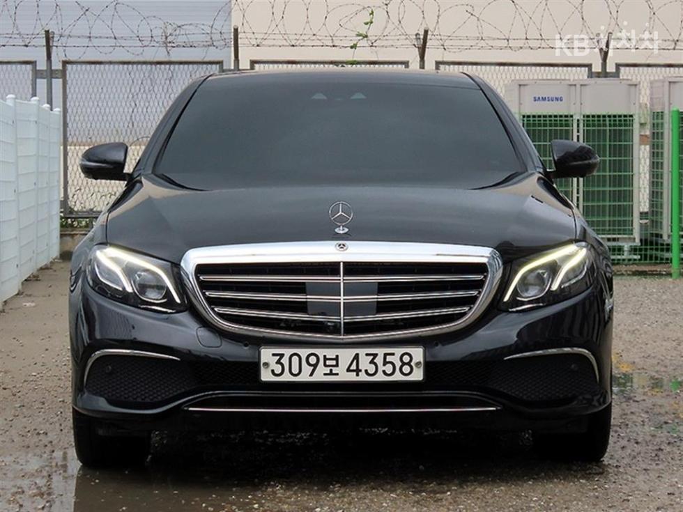 Mercedes-Benz E-klasse — miniaturë 2