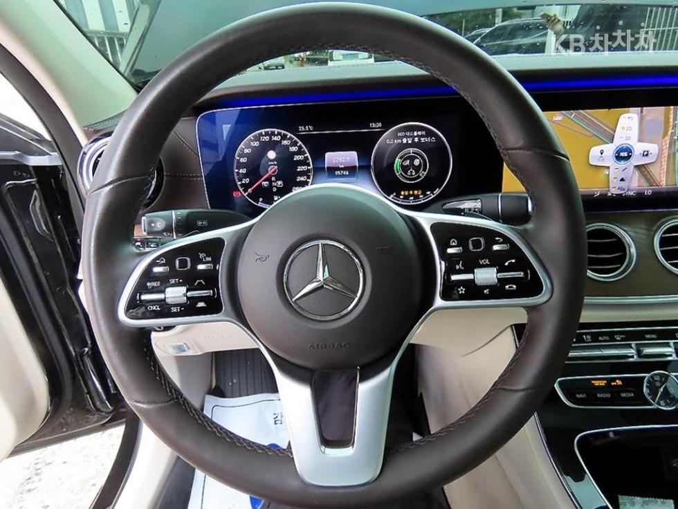 Mercedes-Benz E-klasse — miniaturë 8