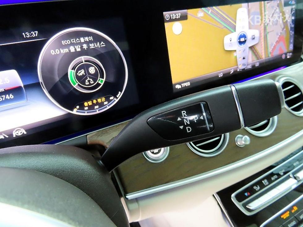 Mercedes-Benz E-klasse — miniaturë 11