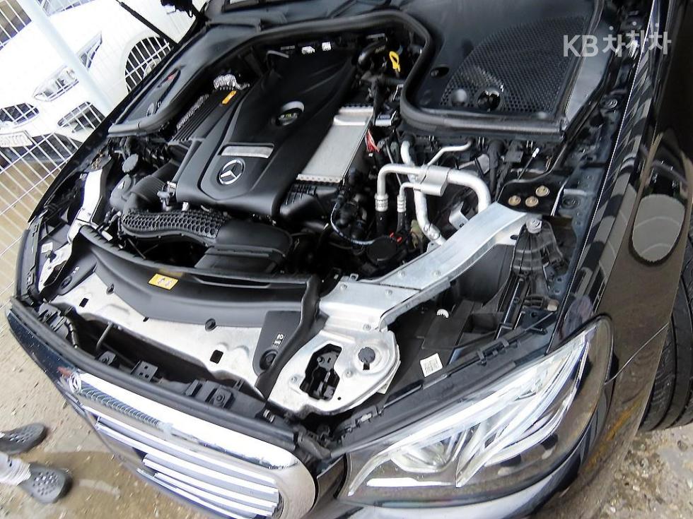 Mercedes-Benz E-klasse — miniaturë 19