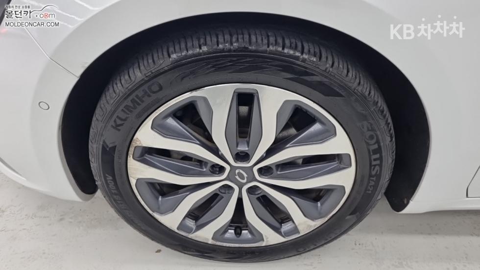 Renault Samsung SM6 — miniaturë 6