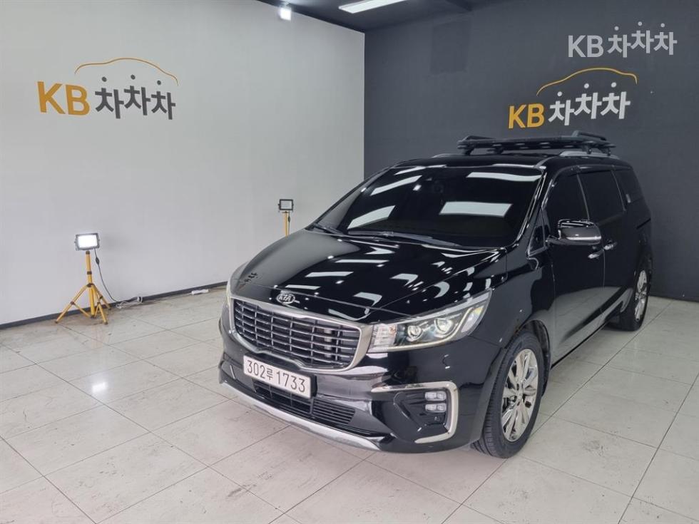 Kia Carnival — miniaturë 2