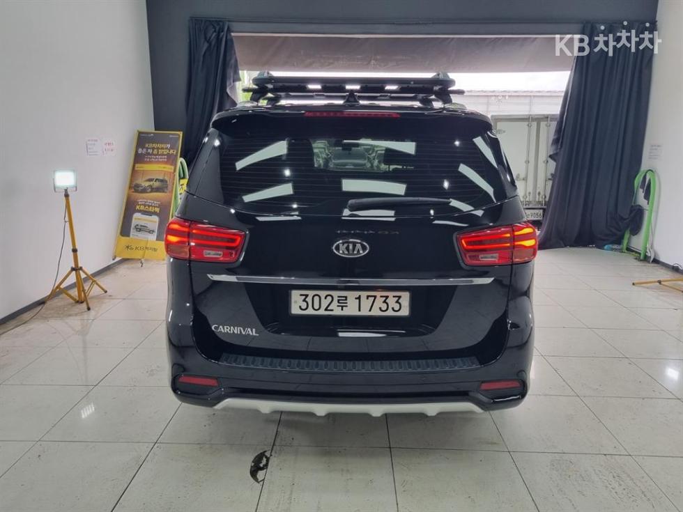 Kia Carnival — miniaturë 3