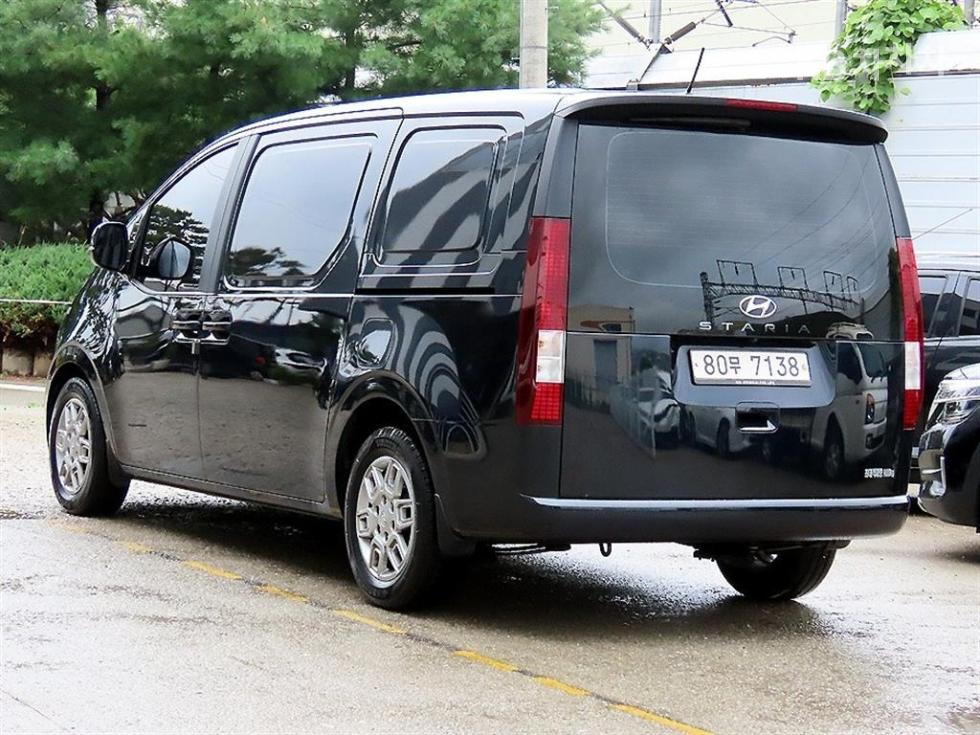 Hyundai Staria — miniaturë 3