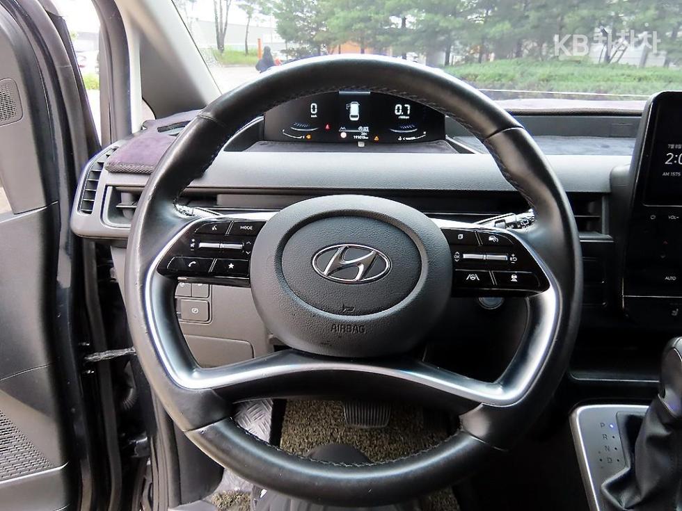 Hyundai Staria — miniaturë 8