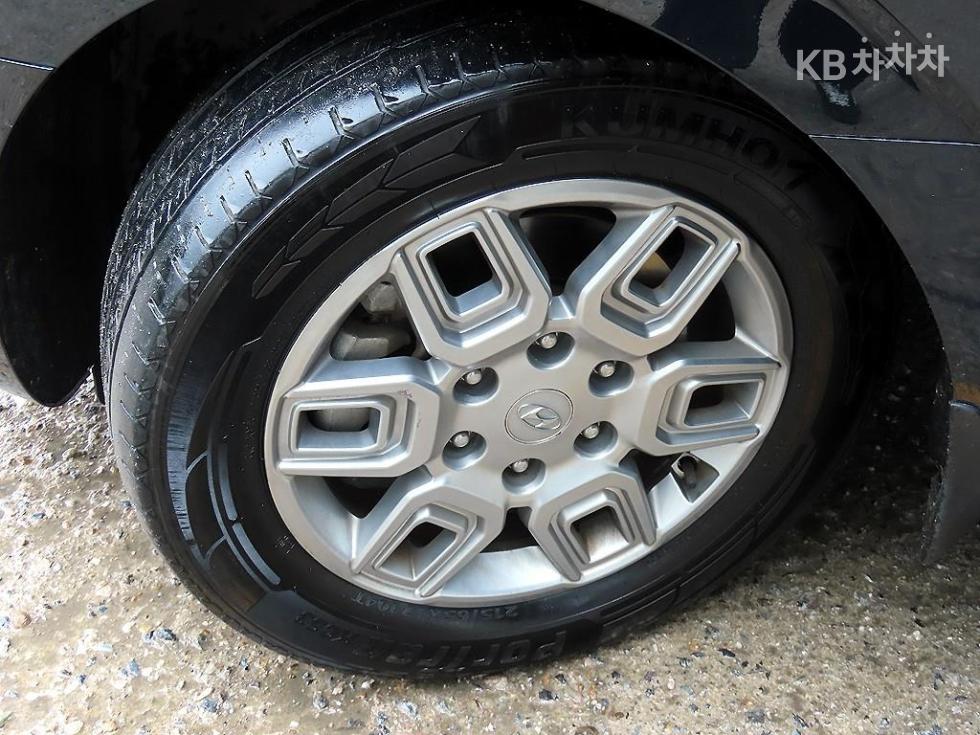 Hyundai Staria — miniaturë 19