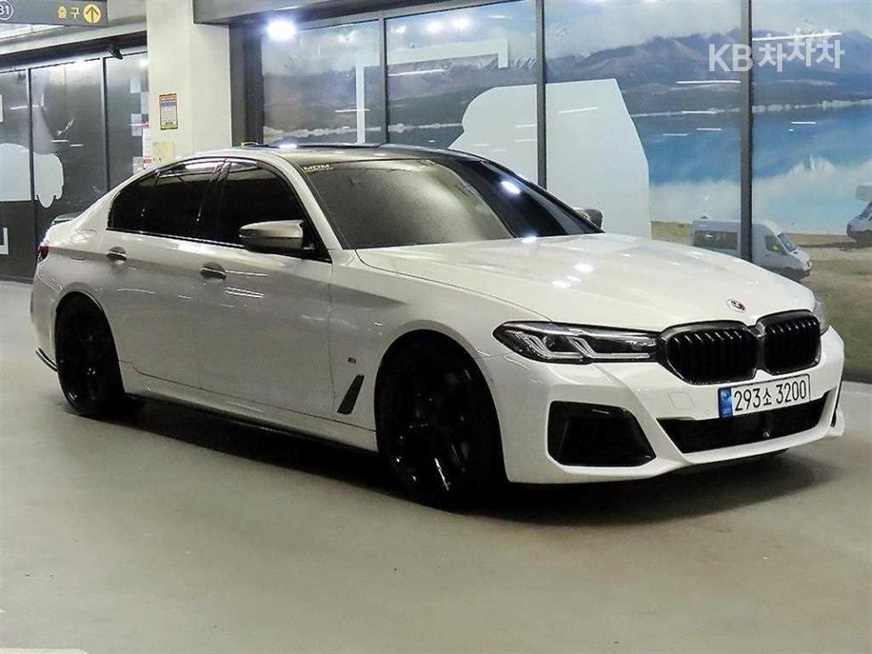2022 BMW BMW 5 (G30) photo