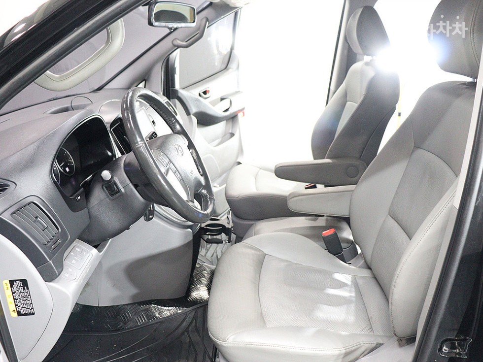 Hyundai Starex — miniaturë 18