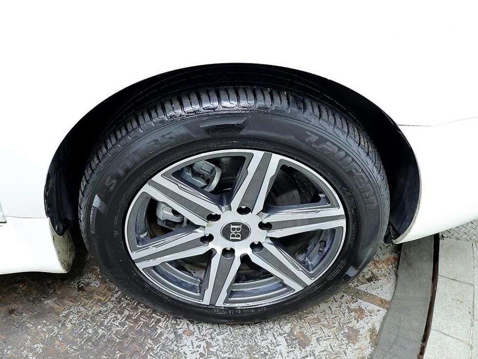 Kia Carnival — miniaturë 8