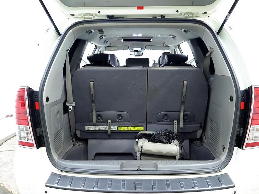Kia Carnival — miniaturë 17