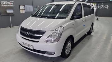 Hyundai Starex 11인승 왜건 CVX — foto 1