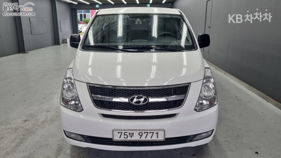 Hyundai Starex — miniaturë 3