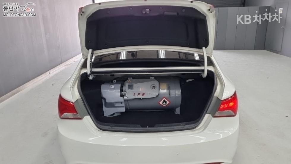 Hyundai Sonata — miniaturë 18