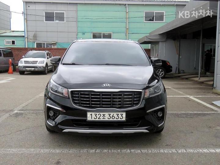 Kia Carnival 9인승 2.2 디젤 — foto 1