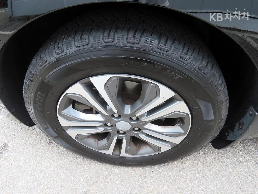 Kia Carnival — miniaturë 20