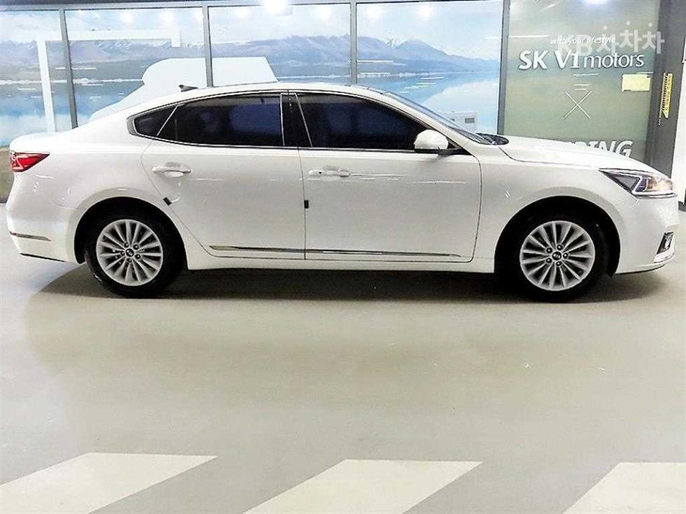 Kia K7 — miniaturë 3