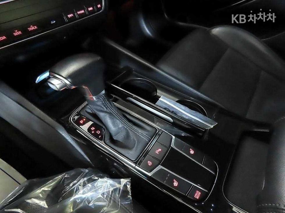 Kia K7 — miniaturë 12