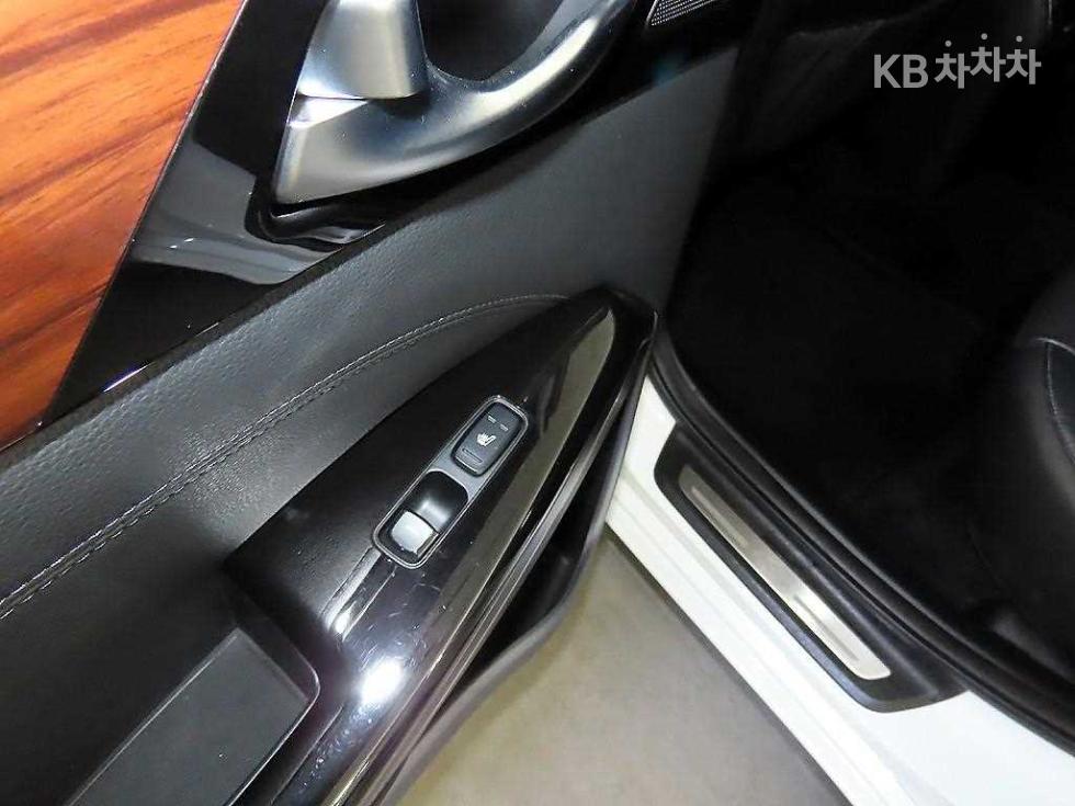 Kia K7 — miniaturë 17