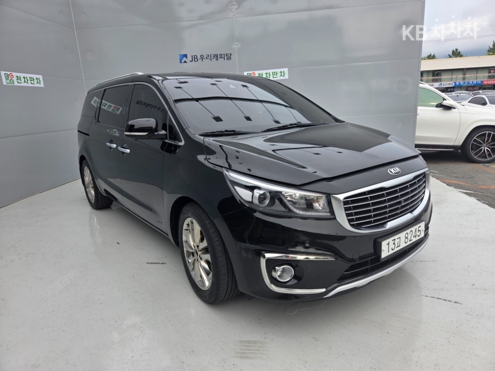 Kia Carnival — miniaturë 2