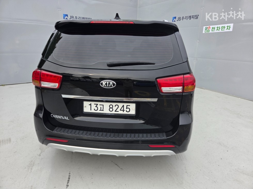 Kia Carnival — miniaturë 3